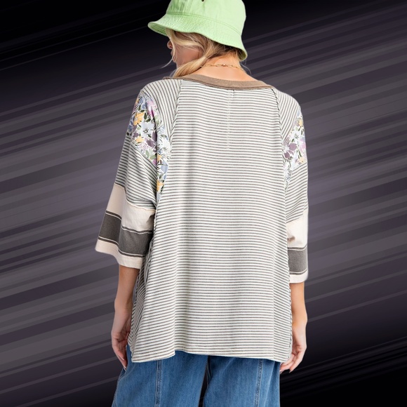 EASEL “Great Vibes” Mixed Print Relaxed & Stretchy Fit Top Defined Seams Details - Picture 3 of 15